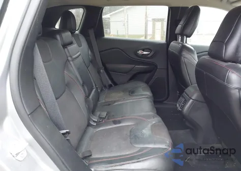 2015 Jeep Cherokee Trailhawk from USA, damaged, VIN 1C4PJMBS5FW779855